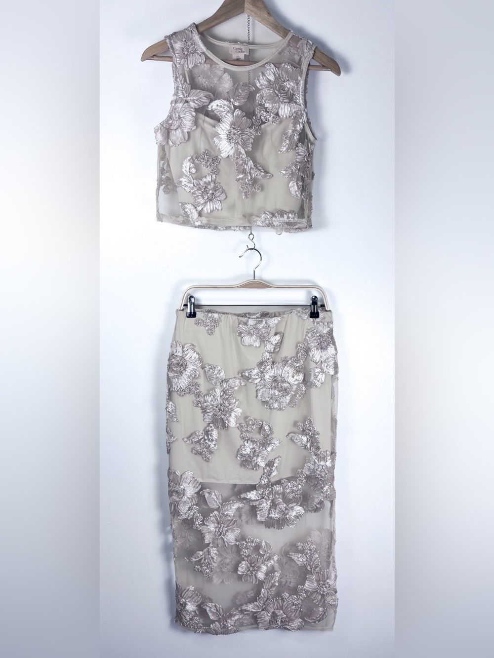 Camila Coelho Nude Silver Floral Embroidered 2 Piece Crop Top Skirt Co-Ord Set M